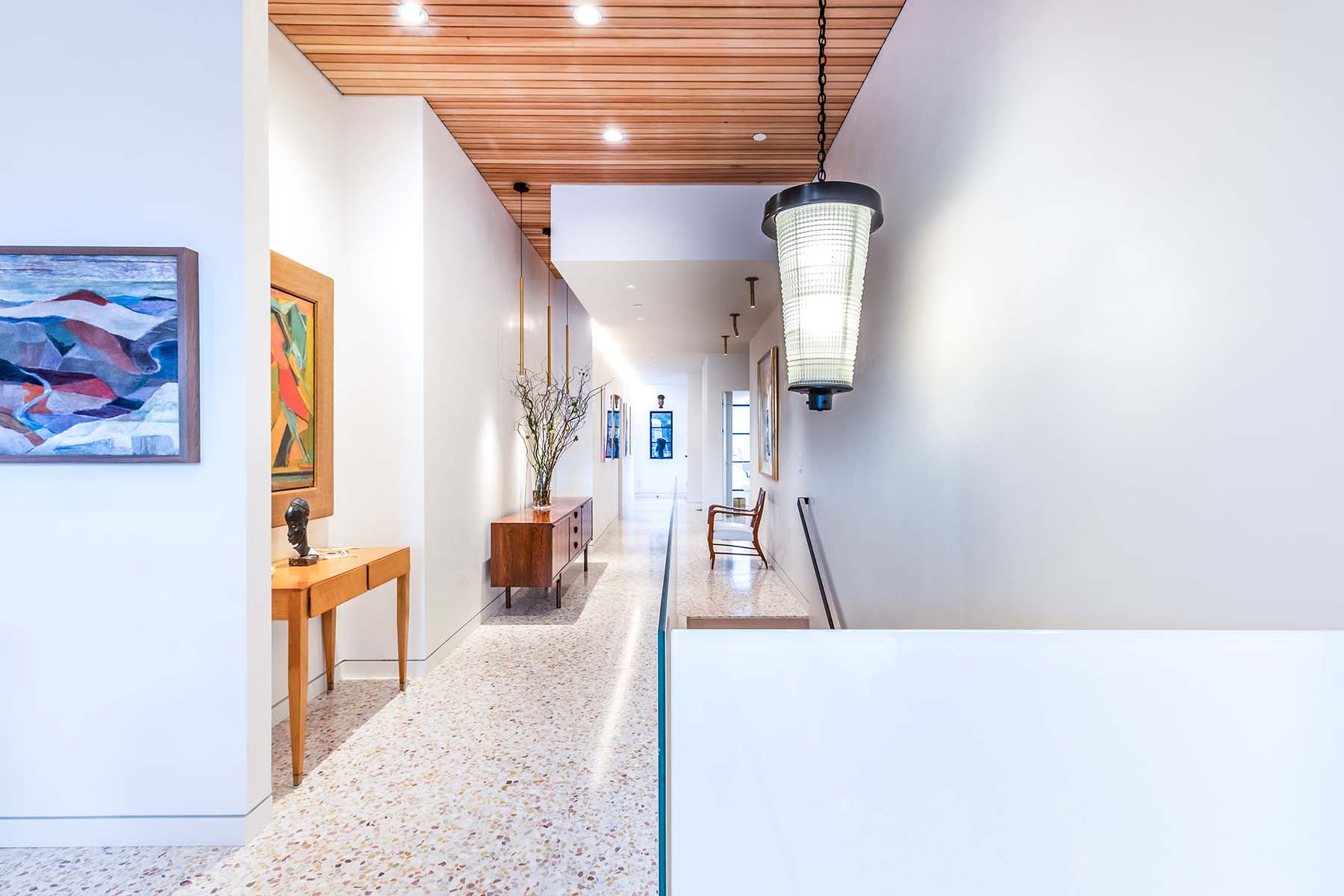 Los Angeles architects home remodel hallway