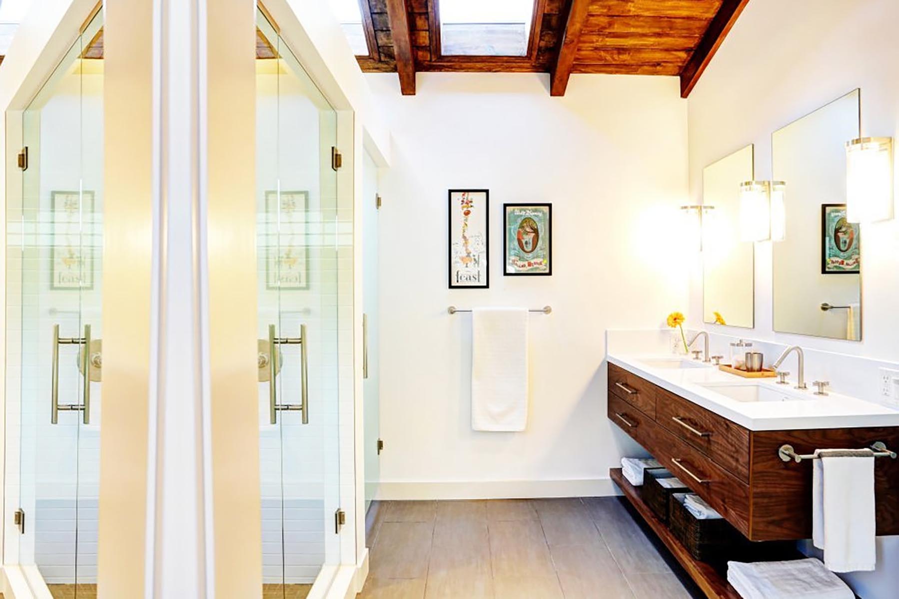 Architect plans home remodel master bathroom