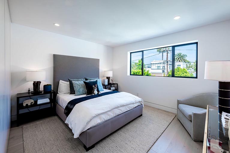 Home design Los Angeles modern contemporary bedroom